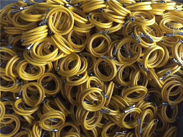 成都燃气立管和干管的铺设要求