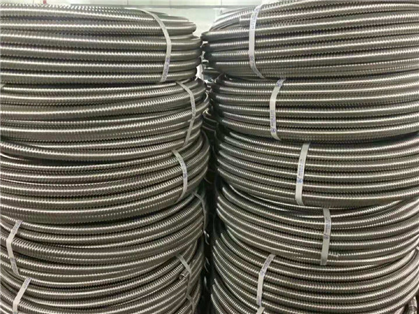 304不锈钢燃气波纹管的使用寿命有多长？